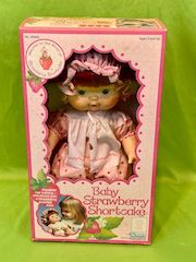 Baby strawberry shortcake doll blow scented kiss